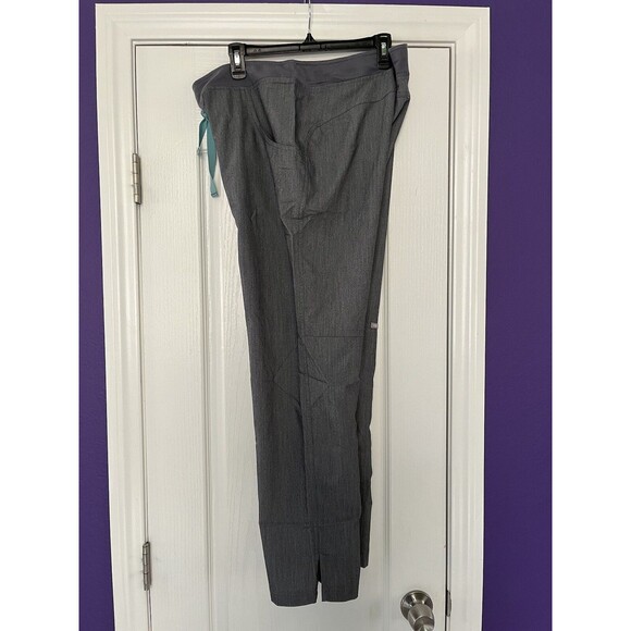 FIGS Kade Cargo Scrub Pants FW4300 GPT Graphite Gray Women's Size Large NWT - Picture 7 of 10